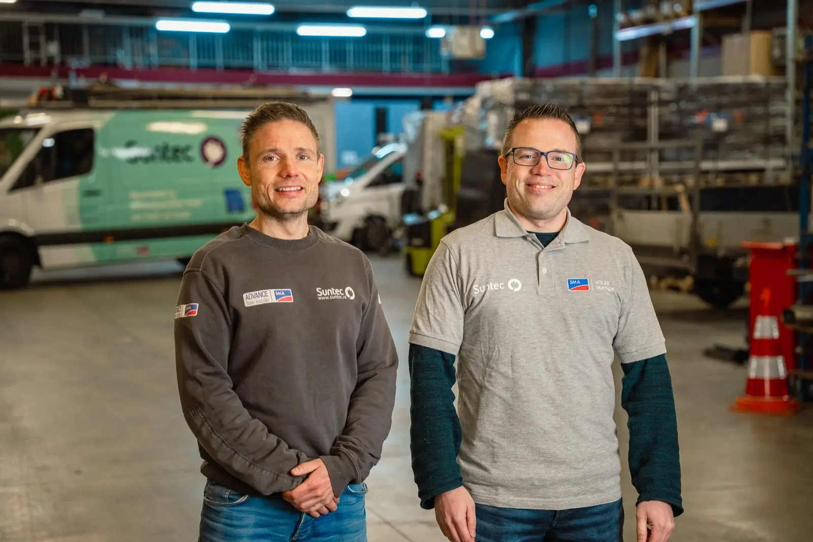 Eddie en Daan Palmen in de werkplaats van Suntec