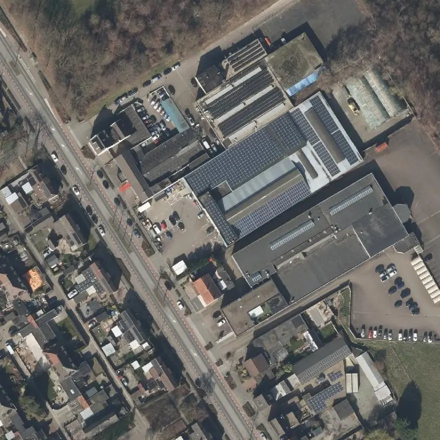 Luchtfoto van Schelsberg 94 in Heerlen, waar Suntec zit